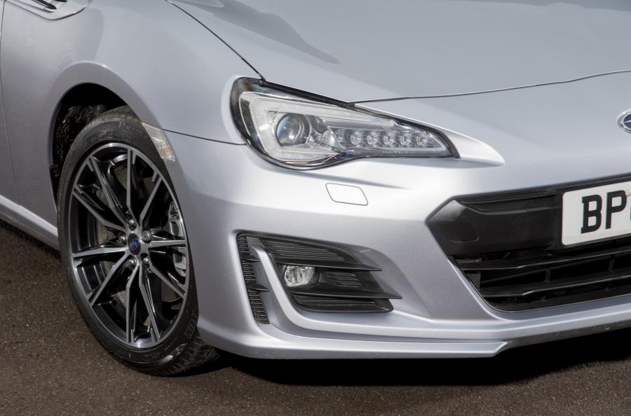 Детали экстерьера Subaru BRZ 2016 года  (UK) (фото 30 из 40)